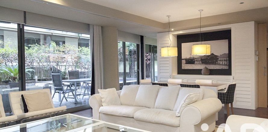 Duplex à Barcelona, Espagne 5 chambres, 308 m2 No. 152228