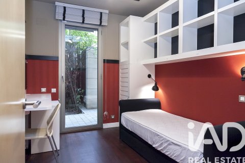 Paritalo myytävänä Barcelona, Espanja, 5 makuuhuonetta, 308 m2 No. 152228 - kuva 14