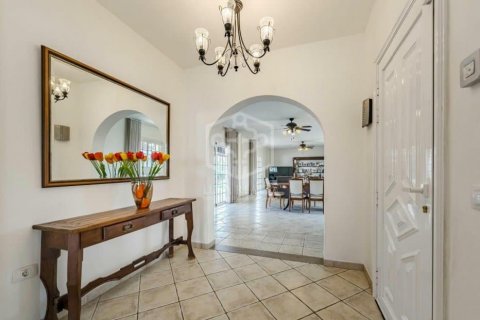 Villa for sale San Miguel de Abona, Tenerife, Spain 4 bedrooms, 306 sq.m. No. 111049 - photo 27