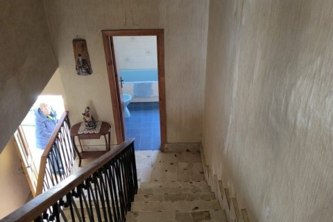House for sale in Castilfale, Leon, Spain 3 bedrooms, 364 sq.m. No. 185897 - photo 19
