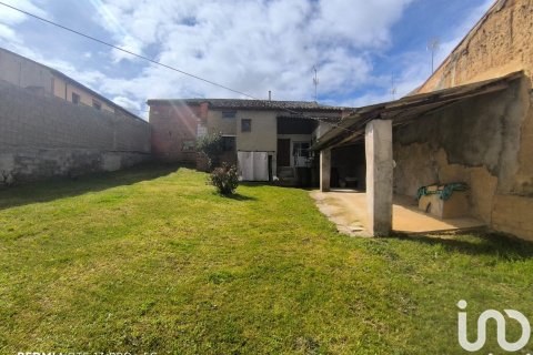 House for sale in Castilfale, Leon, Spain 3 bedrooms, 364 sq.m. No. 185897 - photo 24