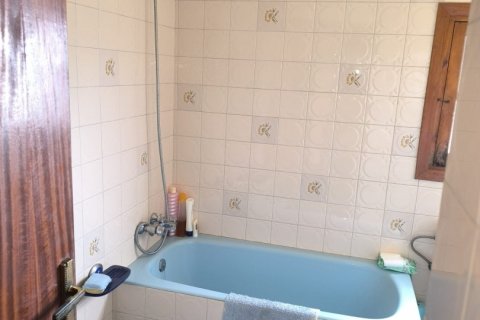 House for sale in Castilfale, Leon, Spain 3 bedrooms, 364 sq.m. No. 185897 - photo 17