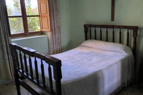 House for sale in Castilfale, Leon, Spain 3 bedrooms, 364 sq.m. No. 185897 - photo 8
