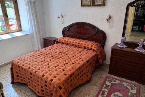 House for sale in Castilfale, Leon, Spain 3 bedrooms, 364 sq.m. No. 185897 - photo 9