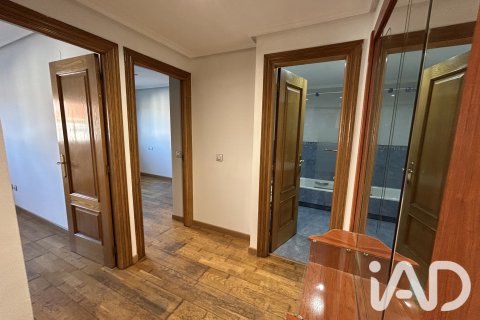 Huoneisto myytävänä San Andres del Rabanedo, Leon, Espanja, 2 makuuhuonetta, 68 m2 No. 195799 - kuva 5