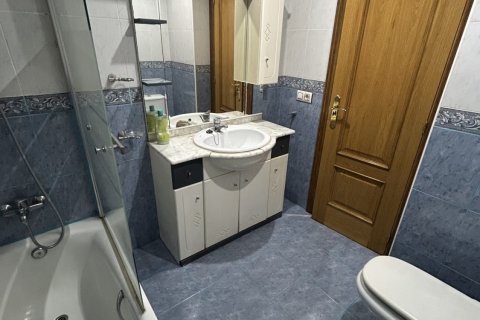 Huoneisto myytävänä San Andres del Rabanedo, Leon, Espanja, 2 makuuhuonetta, 68 m2 No. 195799 - kuva 9