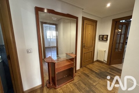 Huoneisto myytävänä San Andres del Rabanedo, Leon, Espanja, 2 makuuhuonetta, 68 m2 No. 195799 - kuva 6