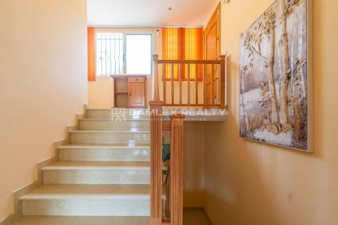 Dom w Platja D'aro, Girona, Hiszpania 3 sypialnie, 290 mkw. nr 176937 – zdjęcie 8