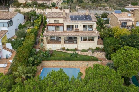 Dom w Platja D'aro, Girona, Hiszpania 3 sypialnie, 290 mkw. nr 176937 – zdjęcie 3