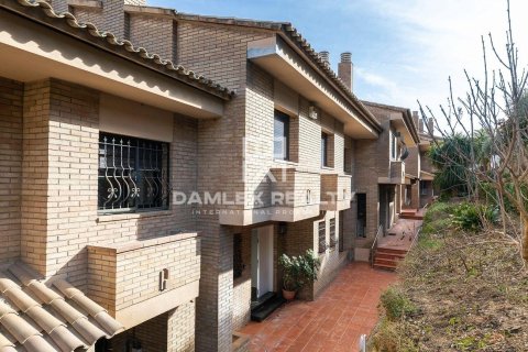 Kamienica w Lloret de Mar, Girona, Hiszpania 5 sypialni, 450 mkw. nr 176940 – zdjęcie 2