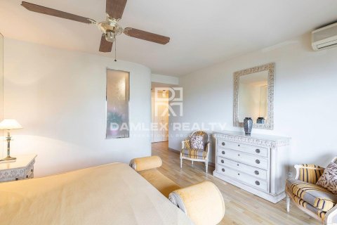 Kamienica w Lloret de Mar, Girona, Hiszpania 5 sypialni, 450 mkw. nr 176940 – zdjęcie 23