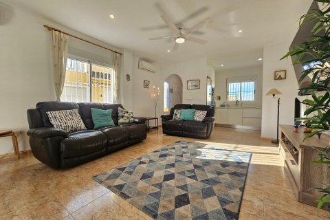 Villa en venta en Benijófar, Alicante, España 3 dormitorios, 130 m2 No. 149801 - foto 5