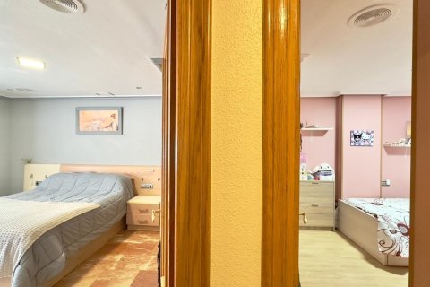 Продажа квартиры в Торревьеха, Аликанте, Испания 4 спальни, 120м2 №149800 - фото 23