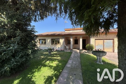 Hus till salu i Villadangos del Paramo, Leon, Spanien 3 sovrum, 163 kvm. Nr. 194410 - foto 8