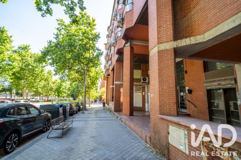 Apartment à Madrid, Espagne 2 chambres, 129 m2 No. 187959