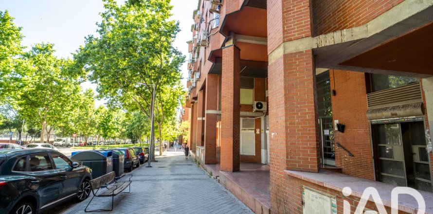 Apartment à Madrid, Espagne 2 chambres, 129 m2 No. 187959