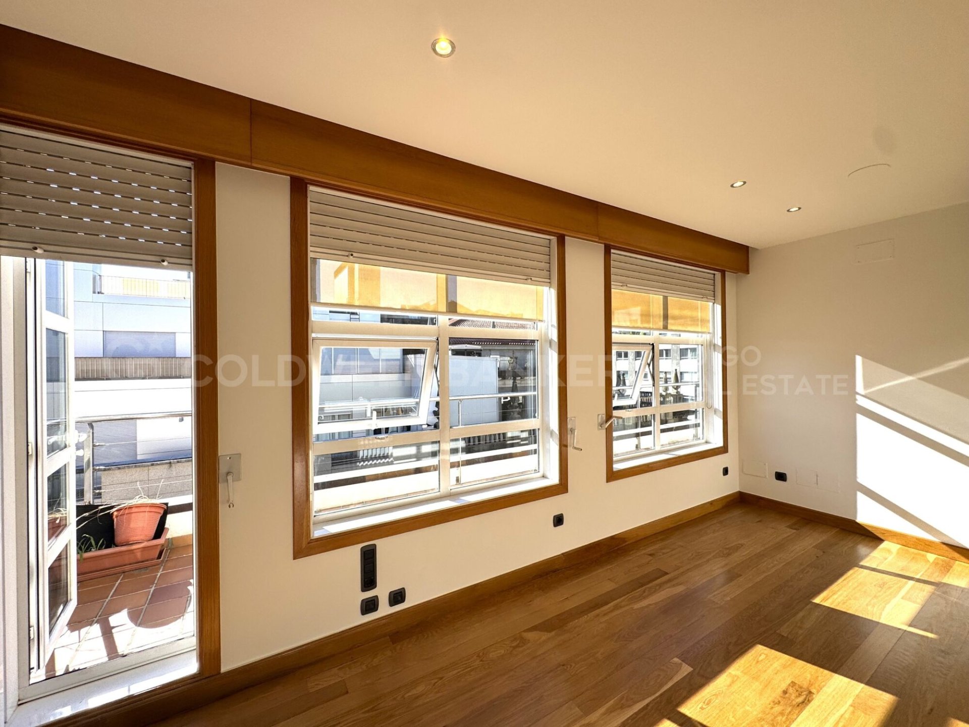 Duplex in Vigo, Pontevedra, Spain 1 bedroom, 115 sq.m. No. 178493