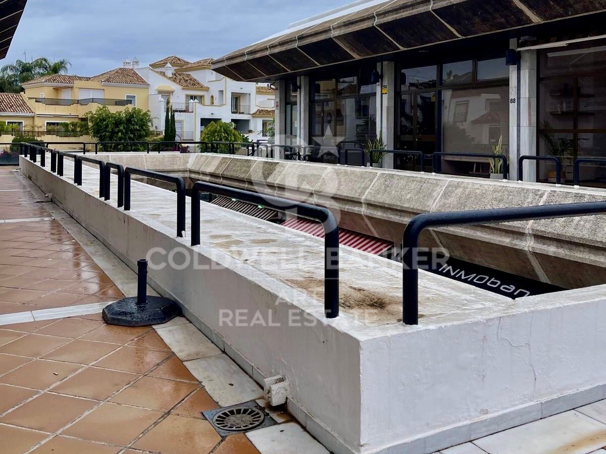Lokal usługowy w Marbella, Malaga, Hiszpania 1 sypialnia, 130 mkw. nr 157184
