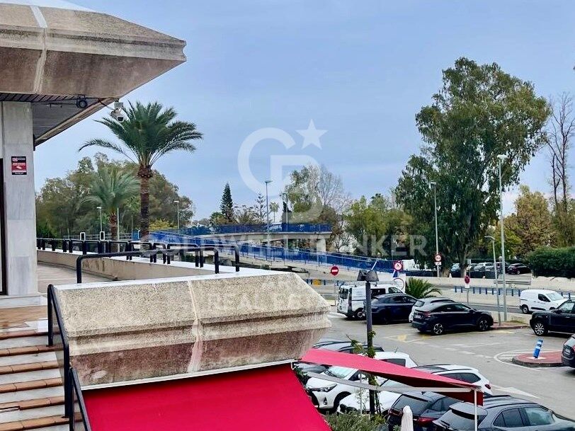 Lokal usługowy w Marbella, Malaga, Hiszpania 1 sypialnia, 130 mkw. nr 157184