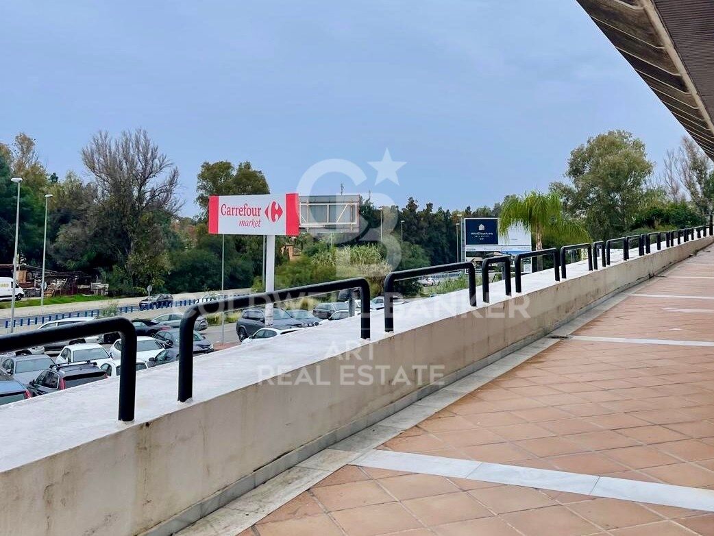 Lokal usługowy w Marbella, Malaga, Hiszpania 1 sypialnia, 130 mkw. nr 157184