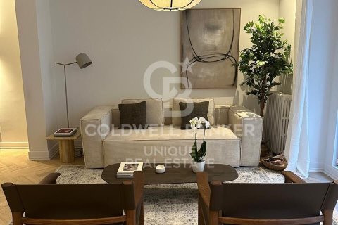 Apartment à vendre à Madrid, Espagne, 2 chambres, 117 m2 No. 157182 - photo 2