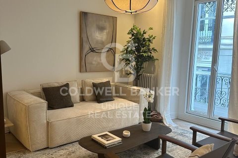 Wohnung in Madrid, Spanien 2 Schlafzimmer, 117 m2 Nr. 157182