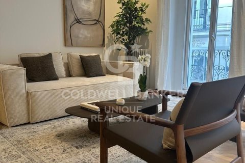 Apartamento en venta en Madrid, España 2 dormitorios, 117 m2 No. 157182 - foto 3