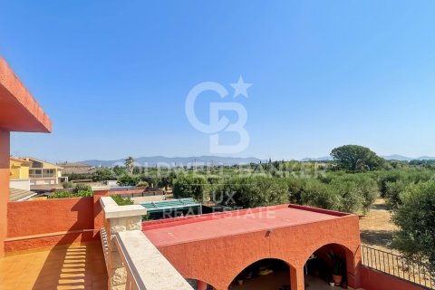 House for sale in Llers, Girona, Spain 5 bedrooms, 369 sq.m. No. 157186 - photo 23