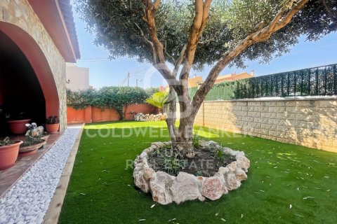 House for sale in Llers, Girona, Spain 5 bedrooms, 369 sq.m. No. 157186 - photo 17