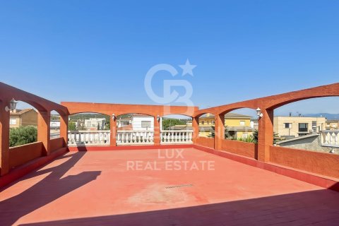 House for sale in Llers, Girona, Spain 5 bedrooms, 369 sq.m. No. 157186 - photo 8