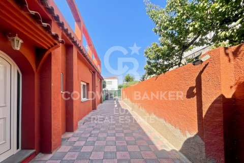 House for sale in Llers, Girona, Spain 5 bedrooms, 369 sq.m. No. 157186 - photo 19
