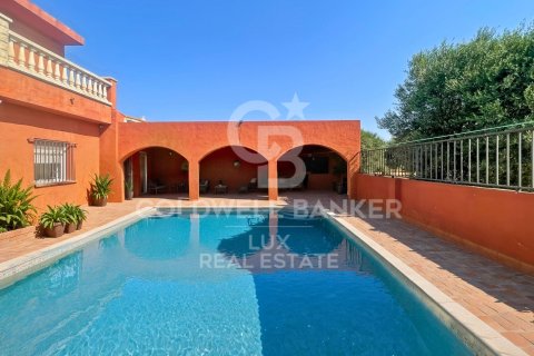 House for sale in Llers, Girona, Spain 5 bedrooms, 369 sq.m. No. 157186 - photo 18