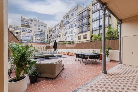 Apartamento en venta en Barcelona, España 3 dormitorios, 242 m2 No. 157185 - foto 6