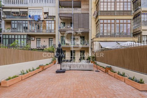 Apartamento en venta en Barcelona, España 3 dormitorios, 242 m2 No. 157185 - foto 9